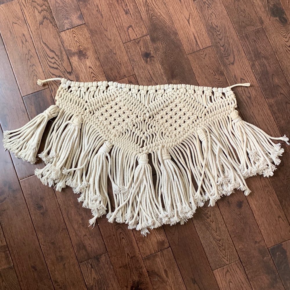 Macrame wall hanging decoration